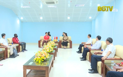 Chủ tịch Quốc hội Singapore đến Việt Nam cổ vũ thi đấu cầu l&ocirc;ng SEA Games 31