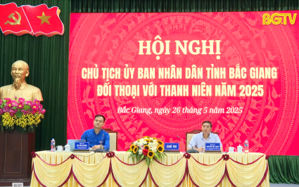 Chủ tịch UBND tỉnh đối thoại với thanh ni&ecirc;n 