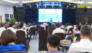 Chủ tịch UBND tỉnh dự chương tr&igrave;nh Cafe doanh nh&acirc;n