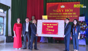 Chủ tịch UBND tỉnh dự Ng&agrave;y hội Đại đo&agrave;n kết d&acirc;n tộc tại Việt Y&ecirc;n