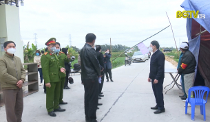 Chủ tịch UBND tỉnh kiểm tra c&ocirc;ng t&aacute;c chống dịch tại huyện Việt Y&ecirc;n