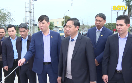 Chủ tịch UBND tỉnh kiểm tra t&igrave;nh h&igrave;nh ph&aacute;t triển KT - XH tại Hiệp Ho&agrave;