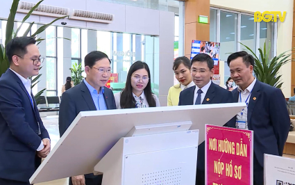 Chủ tịch UBND tỉnh kiểm tra thực thi c&ocirc;ng vụ