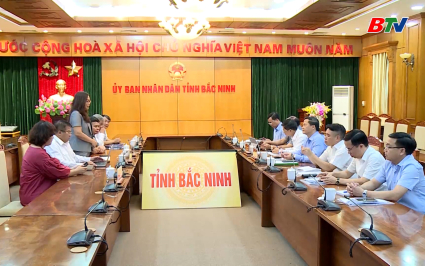 Chủ tịch UBND tỉnh l&agrave;m việc với c&aacute;c Trường Đại học