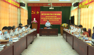Chủ tịch UBND tỉnh l&agrave;m việc với Thanh tra tỉnh