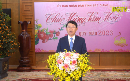 Chủ tịch UBND tỉnh L&ecirc; &Aacute;nh Dương ch&uacute;c Tết nh&acirc;n d&acirc;n c&aacute;c d&acirc;n tộc tỉnh Bắc Giang
