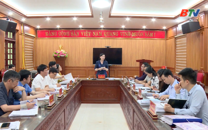 Chủ tịch Ủy ban MTTQ tỉnh gi&aacute;m s&aacute;t c&ocirc;ng t&aacute;c chuẩn bị bầu cử tại x&atilde; Văn M&ocirc;n v&agrave; x&atilde; Y&ecirc;n Phong