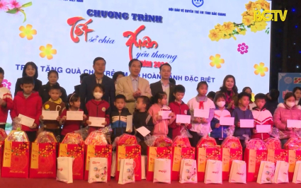 Chương tr&igrave;nh &ldquo;Tết sẻ chia &ndash; Xu&acirc;n y&ecirc;u thương&rdquo;  