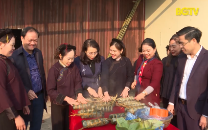 Chương tr&igrave;nh Tết sum vầy - Xu&acirc;n y&ecirc;u thương 