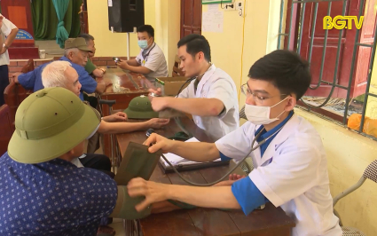 Chương tr&igrave;nh t&igrave;nh nguyện h&agrave;nh qu&acirc;n xanh