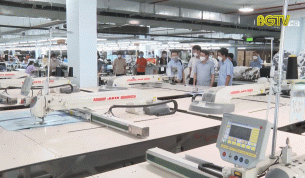 Chuy&ecirc;n đề: Đổi mới l&atilde;nh đạo, n&acirc;ng cao t&iacute;nh ti&ecirc;n phong của ch&iacute;nh quyền