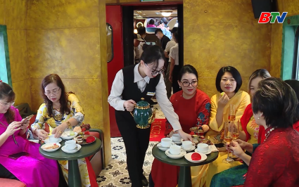 Chuyến t&agrave;u &ldquo;H&agrave; Nội 5 cửa &ocirc;&rdquo; &ndash; H&agrave;nh tr&igrave;nh mới kết nối văn h&oacute;a v&ugrave;ng Kinh Bắc