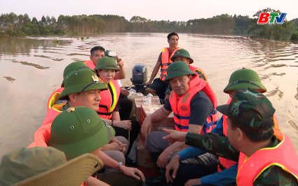 Chuyện trong tuần Bắc Ninh - S&aacute;ng m&atilde;i t&igrave;nh người trong b&atilde;o lũ
