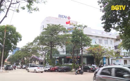Cơ cấu lại nguồn vốn, giảm l&atilde;i suất cho vay hỗ trợ doanh nghiệp phục hồi SXKD