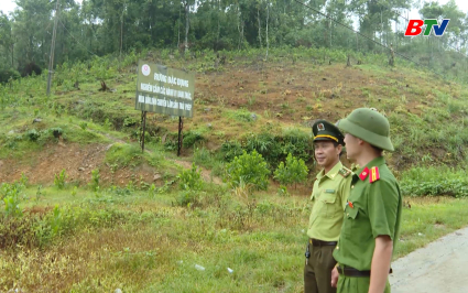 C&ocirc;ng an b&aacute;m bản giữ vững an ninh trật tự v&ugrave;ng cao 