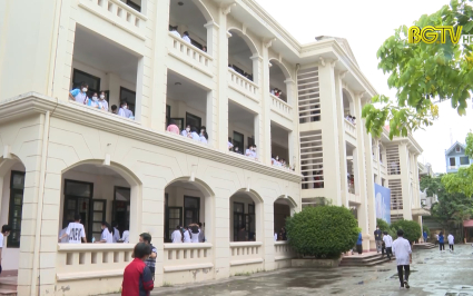 C&ocirc;ng bố điểm tr&uacute;ng tuyển v&agrave;o lớp 10 trường THPT Chuy&ecirc;n Bắc Giang