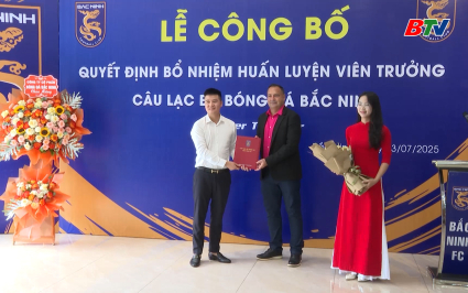 C&ocirc;ng bố huấn luyện vi&ecirc;n trưởng CLB b&oacute;ng đ&aacute; Bắc Ninh 