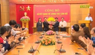C&ocirc;ng bố quyết định bổ nhiệm Ch&aacute;nh văn ph&ograve;ng Tỉnh ủy Bắc Giang