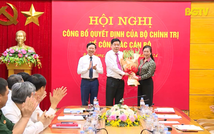C&ocirc;ng bố Quyết định của Bộ Ch&iacute;nh trị về c&ocirc;ng  t&aacute;c c&aacute;n bộ