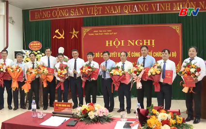 C&ocirc;ng bố quyết định tại Trung t&acirc;m Ph&aacute;t triển quỹ đất 
