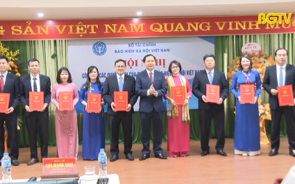 C&ocirc;ng bố Quyết định về c&ocirc;ng t&aacute;c c&aacute;n bộ của BHXH Khu vực XI