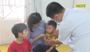 Cống hiến thầm lặng của những người l&agrave;m c&ocirc;ng t&aacute;c x&atilde; hội