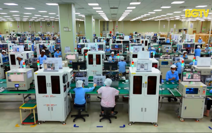 C&ocirc;ng nghiệp tiếp tục khẳng định ng&agrave;nh kinh tế chủ lực 