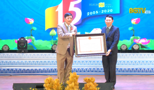C&ocirc;ng ty cổ phần xuất nhập khẩu Bắc Giang đ&oacute;n nhận Hu&acirc;n chương lao động hạng Nh&igrave;
