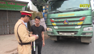 CSGT Hiệp H&ograve;a thực hiện cao điểm đảm bảo trật tự ATGT