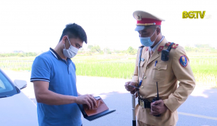 CSGT Lạng Giang tăng cường xử l&yacute; vi phạm tốc độ trong khu vực đ&ocirc;ng d&acirc;n cư
