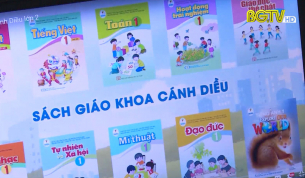 CTT: Lựa chọn s&aacute;ch gi&aacute;o khoa