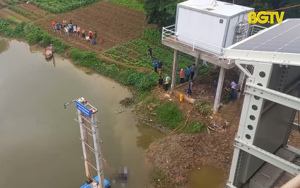 Ph&aacute;t hiện thi thể đuối nước ch&acirc;n cầu Đồng Sơn