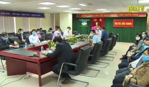 Củng cố "l&aacute; chắn" Covid-19 tại y tế cơ sở v&agrave; với đội ngũ y b&aacute;c sĩ