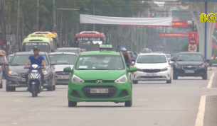 Doanh nghiệp tăng cước vận tải do gi&aacute; xăng dầu tăng