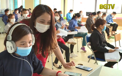 Đa dạng h&igrave;nh thức tư vấn, giới thiệu việc l&agrave;m