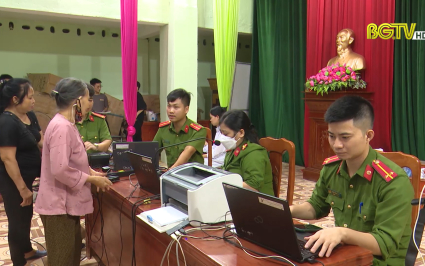 Đại biểu nh&acirc;n d&acirc;n với cử tri: Chiến dịch cấp CCCD - Ng&agrave;y hội của nh&acirc;n d&acirc;n 