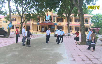 Đại biểu nh&acirc;n d&acirc;n với cử tri: Gi&aacute;m s&aacute;t tại c&aacute;c đơn vị sự nghiệp c&ocirc;ng lập