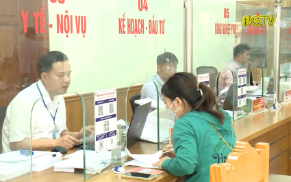 Đại biểu nh&acirc;n d&acirc;n với cử tri: &Yacute; kiến cử tri về chuyển đổi số trong phục vụ h&agrave;nh ch&iacute;nh c&ocirc;ng