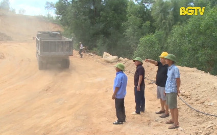 Đảm bảo an to&agrave;n giao th&ocirc;ng trong hoạt động khai th&aacute;c kho&aacute;ng sản