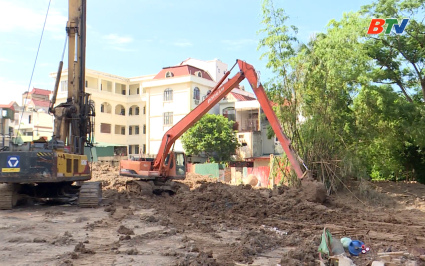 Đảm bảo an to&agrave;n thi c&ocirc;ng trong m&ugrave;a mưa b&atilde;o 