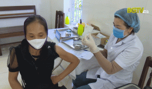 Đảm bảo an to&agrave;n trong ti&ecirc;m vắc xin Covid-19
