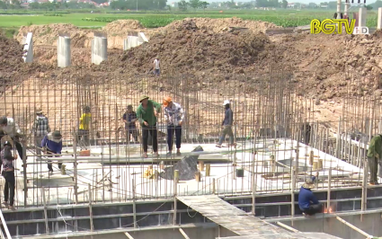 Đảm bảo đưa c&ocirc;ng tr&igrave;nh ti&ecirc;u &uacute;ng vận h&agrave;nh đ&uacute;ng tiến độ