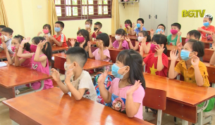 Đảm bảo m&ocirc;i trường học tập an to&agrave;n dịch bệnh