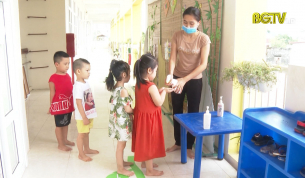 Đảm bảo m&ocirc;i trường ph&ograve;ng dịch an to&agrave;n đ&oacute;n trẻ trở lại