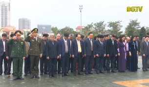 D&acirc;ng hương tưởng niệm Anh h&ugrave;ng Liệt sĩ