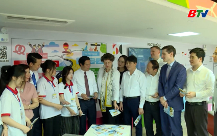 Đảng v&agrave; cuộc sống: N&acirc;ng cao chất lượng tổ chức Đảng trong c&aacute;c cơ sở gi&aacute;o dục nghề nghiệp