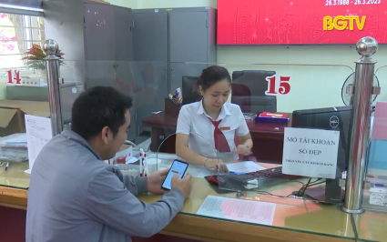 Đẩy mạnh chuyển đổi số để phục vụ kh&aacute;ch h&agrave;ng 
