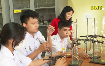 Đẩy mạnh s&aacute;ng tạo khoa học, kỹ thuật trong trường học