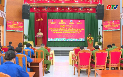 Đẩy mạnh tuy&ecirc;n truyền ATGT cho đo&agrave;n vi&ecirc;n thanh ni&ecirc;n 