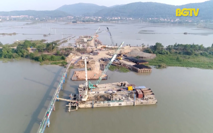 Đẩy nhanh tiến độ thi c&ocirc;ng cầu Đồng Việt 